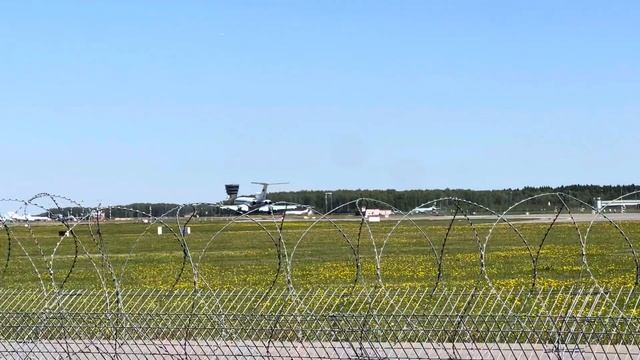 Посадка ТУ-154м во Внуково ВПП 06