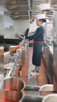 K9IuCSpMHmY - Lifestyle Beautiful Train Teppanyaki street food,restaurant,BBQ,Pub street#Short#Short