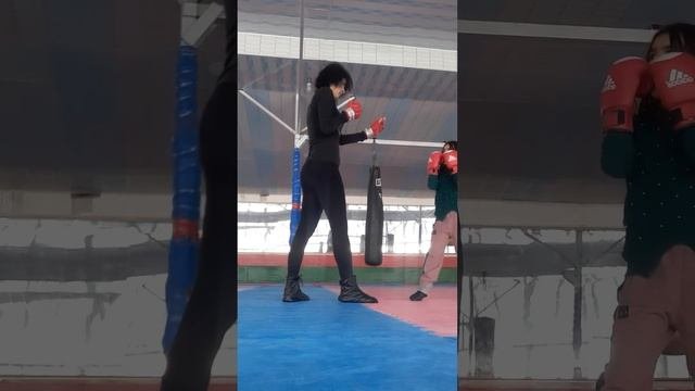 Кикбоксинг... для девочек💃💃💃