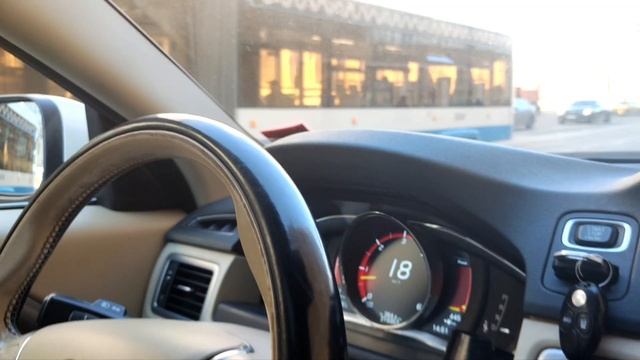 Volvo XC70 - внутреннее убранство, эргономика. Архаично, но качественно и функционально