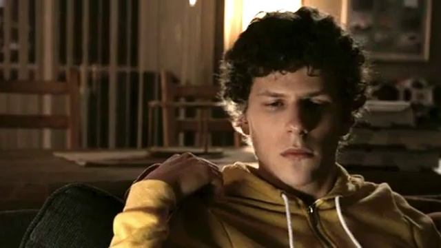 Девушка превратилось в зомби и хочет его сожрать . #кин