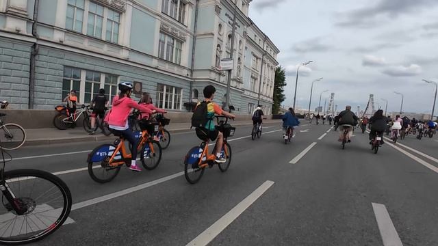 Весенний велофестиваль в Москве 2025 || Кросс-тренинг для бегунов на длинные дистанции