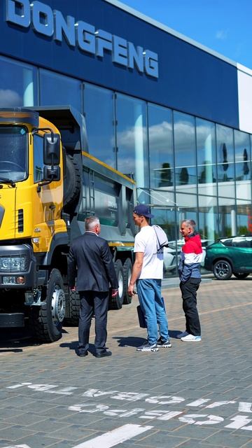 Очередная выдача самосвала Dongfeng KC New нашему клиенту