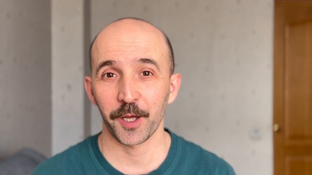 Визитка. Актер Евгений Кевич (39)
