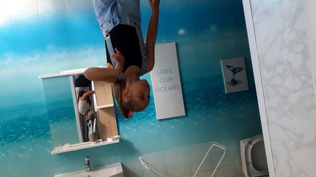Дом вверх дном в парке развлечений "Сказка"