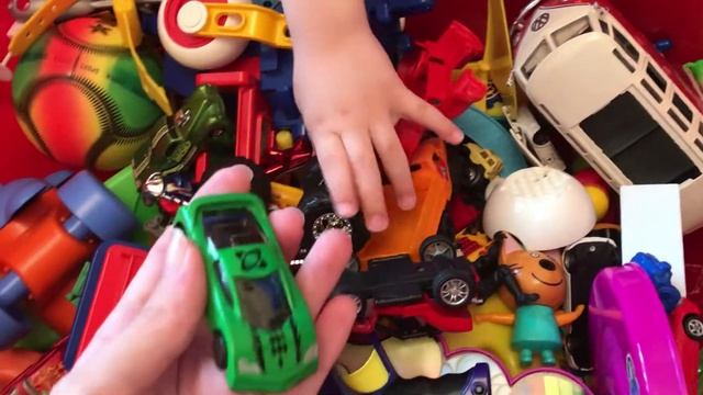 Большая коробка игрушек! \ Big Toy box!