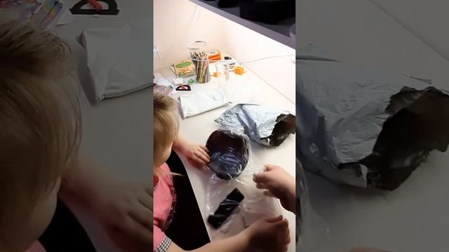 Распаковка, наколенники из Китая.