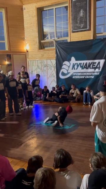 Куча кед 10 лет