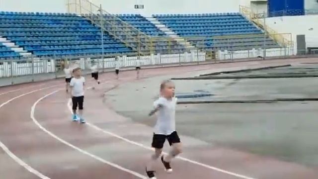 Первый урок физкультуры 1-г
