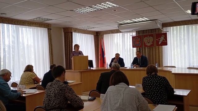 Игорь Титенков предлагает депутат помогать спрашивать с подрядчика за отлов собак в Ачинске