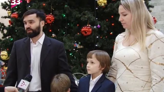 250 одаренных детей на Рождественской елке главы г. Ков?