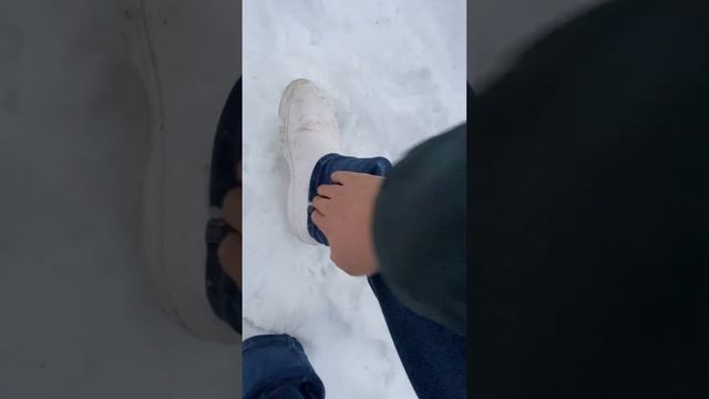 Как уберечь ноги от обморожения зимой в сапогах😄.Мас?