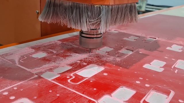 Плоттерная резка текстолита в компании Линия Реза