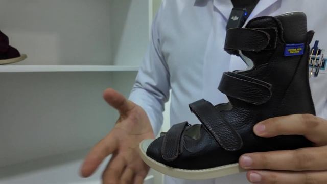 Плоскостопие: как правильно подобрать обувь малышу