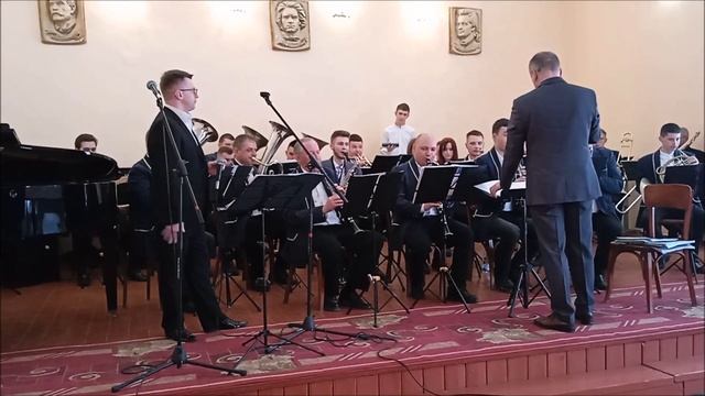"КНЯЖІ СУРМИ"- СТОЇТЬ ГОРА ВИСОКАЯ, інструментовка Михайла В'ятика, виконує Олександр ВОРОБЙОВ
