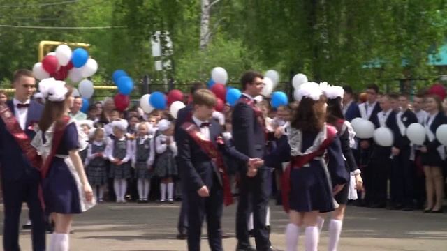Все ближе последние звонки в школах ПФО