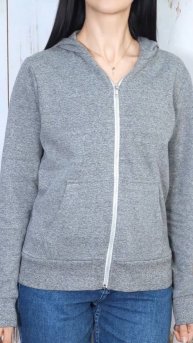 Как зашить дырку в свитере! 🧵✂️