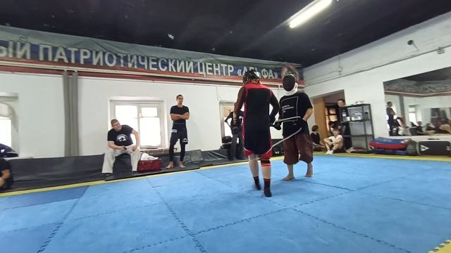Открытый оружейный ковёр. Нож и верёвка. Екатеринбург.