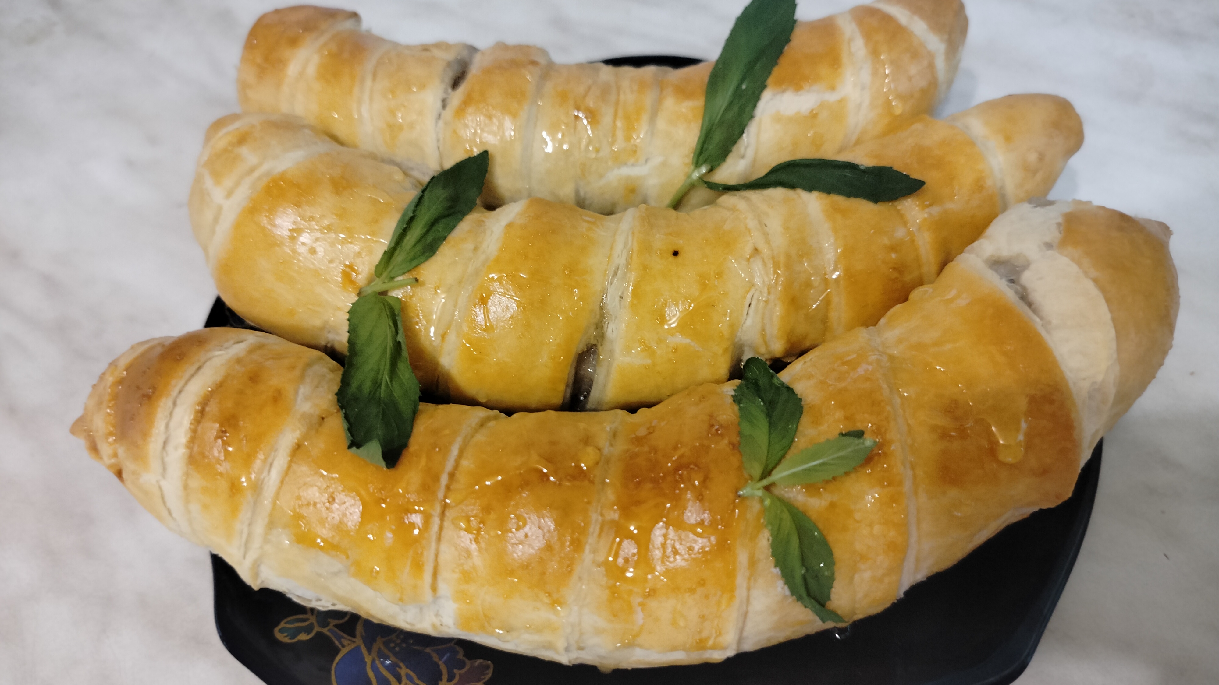 Вкусный и быстрый десерт из бананов.