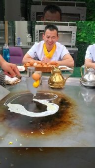 cDXFNHZK-pM - Lifestyle Beautiful Train Teppanyaki street food,restaurant,BBQ,Pub street#Short#Short