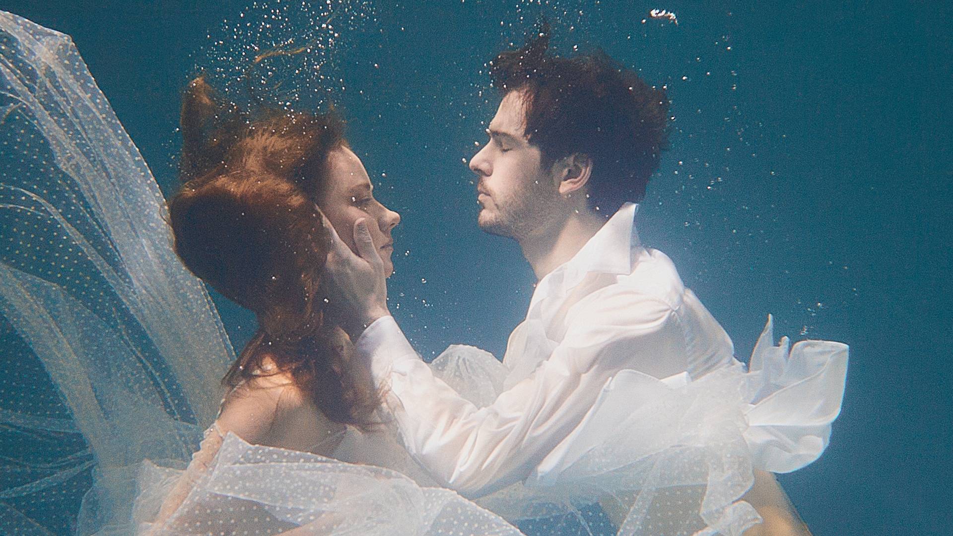 Victoriya & Vadim Underwater