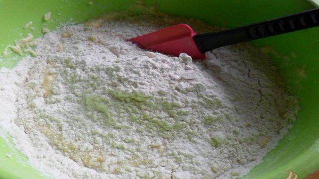 Нежный кекс с ягодами