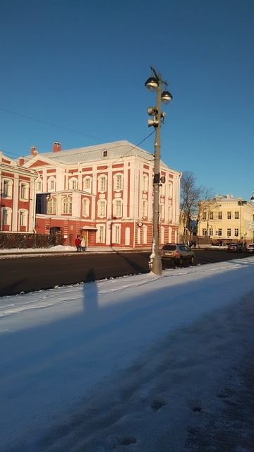 Университетская набережная, Петербург. 5 января 2025.