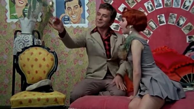 Хо-хо! Какой «Хо-хо», огого! Давайте меняться, я вам - си?