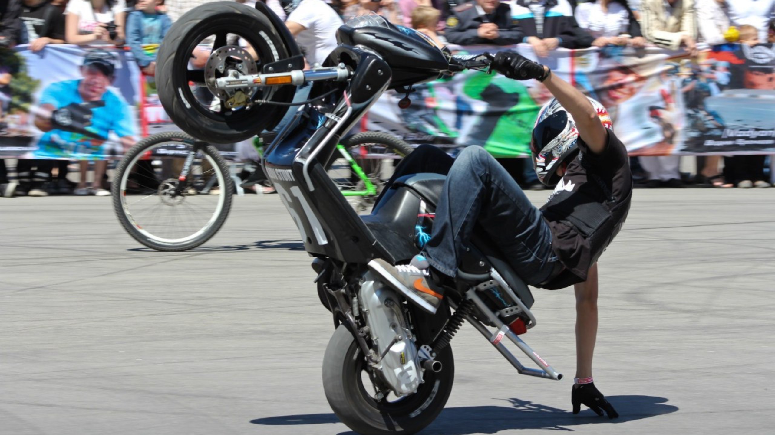 #azov_stunt, Александр Левченко, г.Азов, стантрайдинг на скутере 2012