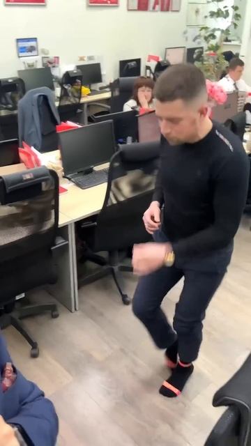 КАК СНИМАЮТ TikTok⁉️ #юмор #приколы #мемы #тикток #риэлтор #блог #блогер #россия #москва #съемка