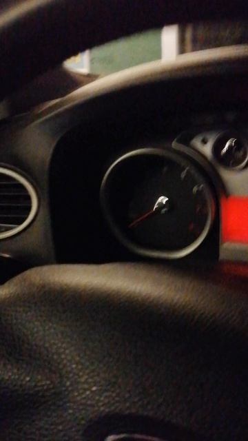 Ф. Ф. 2. Не показывает текст экран панели приборов.