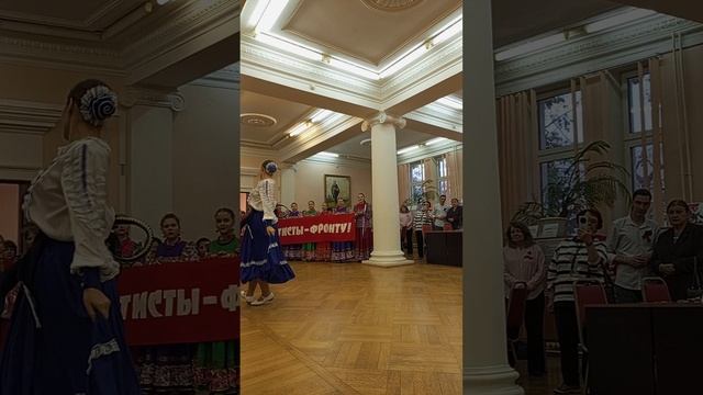 Ночь в библиотеке. Танец "Казачка"