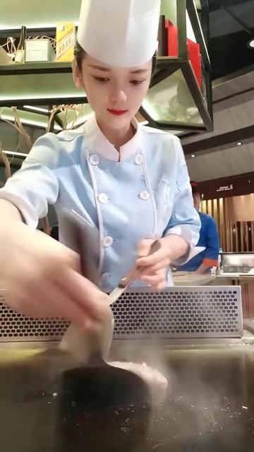 F32eLTTT0nE - Lifestyle Beautiful Train Teppanyaki street food,restaurant,BBQ,Pub street#Short#Short