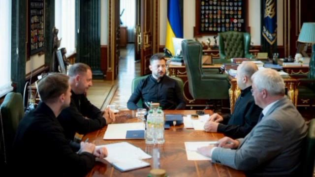 ‼️🇷🇺🇺🇦Зеленский поручил создать «постоянную расширенную национальную переговорную группу» с РФ.