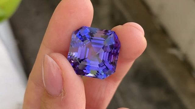 Танзанит 34+ карат не гретый 28900$
