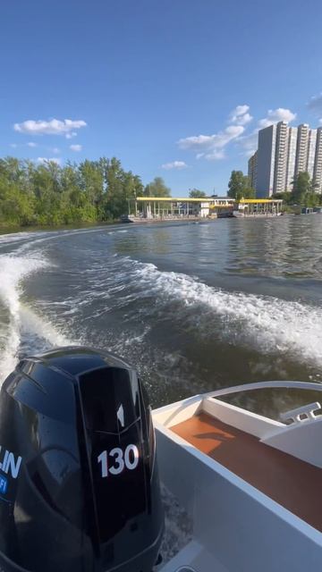 Лодка Тактика 6.0 Маяк на воде