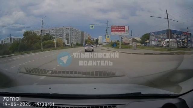 «Видимо пукан горел сильно», – пишет подписчик  Как относитесь к таким лихачам на дорогах?