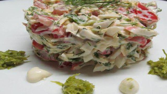Салат с крабовыми палочками