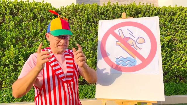 Диана и Рома - Диана и Рома играют после школы, следуя правилам безопасности