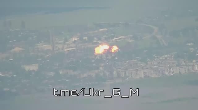 Авиаудар ФАБ 3000 по ПВД Всу в Северске 💥🇷🇺👊