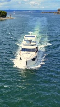 Похоже на совершенно новую 60-футовую яхту — как думаете, сколько такая может стоить?
Будь вы опытны