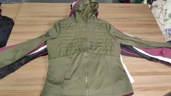 Лот 2809 Сток толстовки, пыльники( дождевики) AVIA 13 ед. 5,4 кг 1800 р_кг