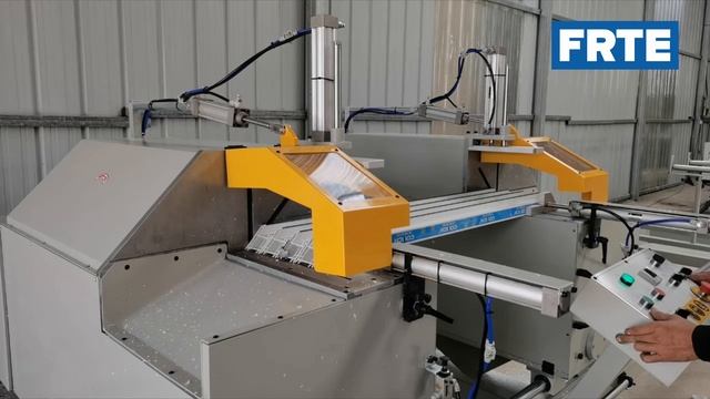 LJZ2FJ-CNC-500x5000     Двухголовая пила с ЧПУ для резки алюминиевого и ПВХ-профилей