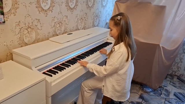 Буткевич Аделия. А. Петров - Вальс a-moll.