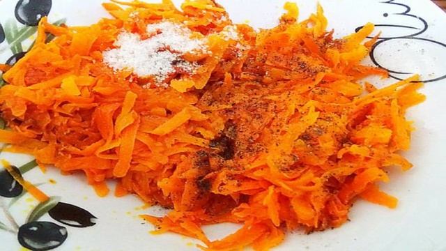 Куриные котлеты с кабачком и фаршированные морковью