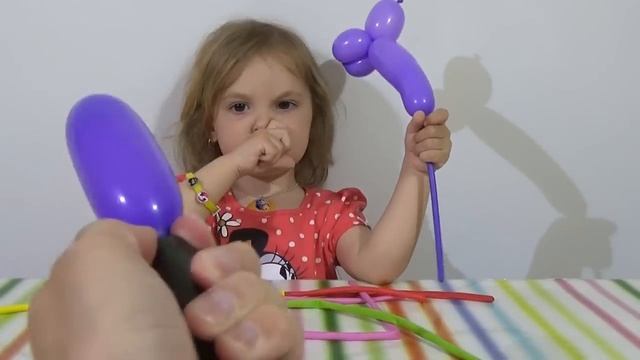 Miss Katy • Мисс Кейт - Katy and dad make animals out of balloons