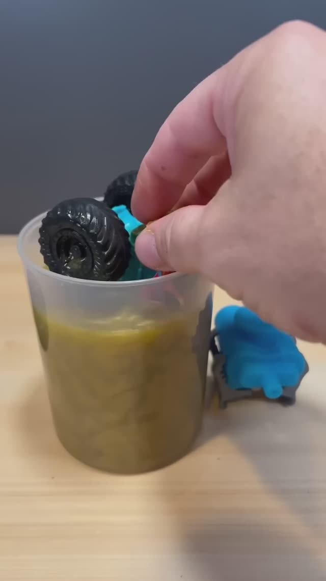 Раскраски Hot Wheels раскрывают грузовики-монстры!