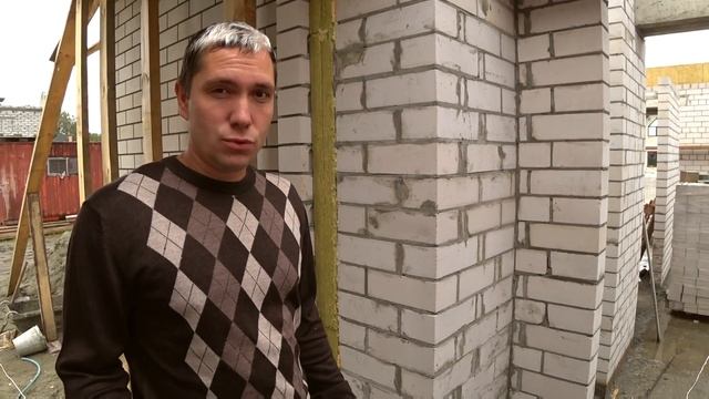 Первый этаж построен. Строим дом из кирпича 150 кв.м. Серия 3
