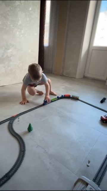 Стёпе подарили детскую железную дорогу 👍