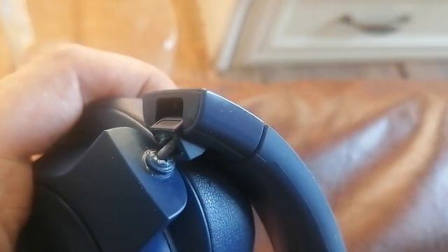JBL tune 710 BT.  Треснул складной механизм.  почему производ?